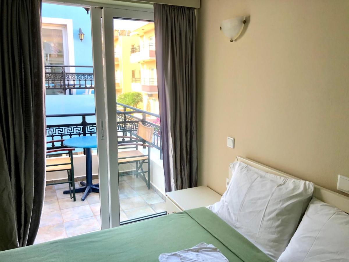 Epis Hotel Agia Marina Exterior foto